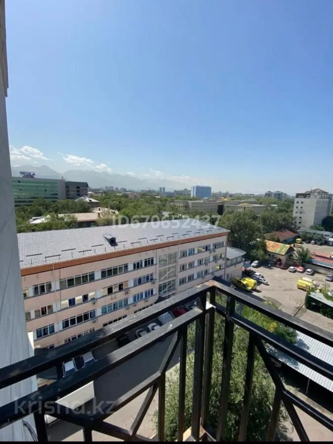 Студия В Центре Города, В «Золотом Квадрате» Almaty Exterior photo